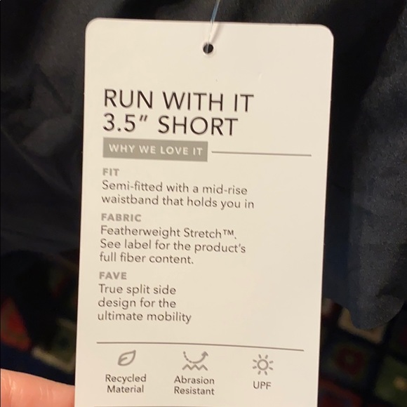 NWT Athleta Run With It 3.5" Short Black Small - Picture 15 of 16